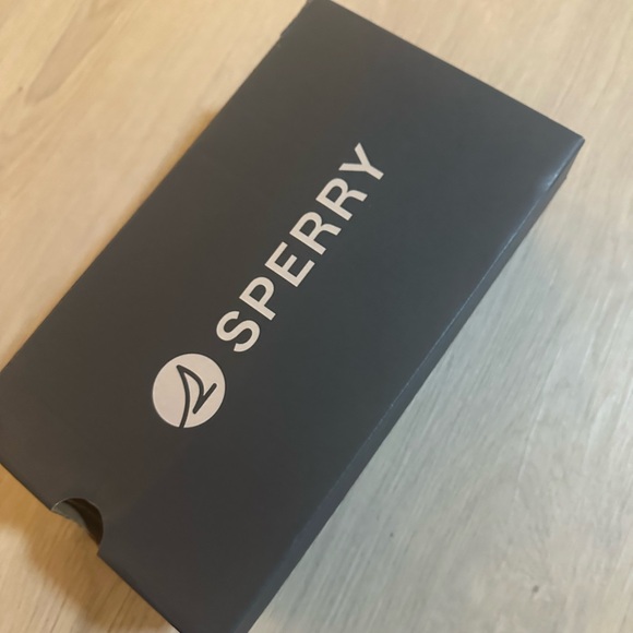 Sperry shoes - Picture 10 of 10